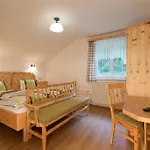 홈스테이 Haus Moser Wörschach